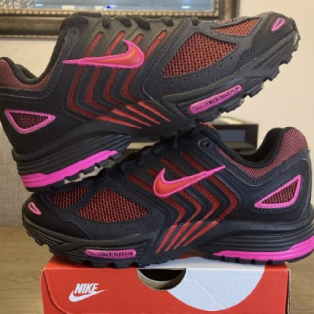 MENS NIKE AIR PEGASUS 2005 NIB Size 10.5